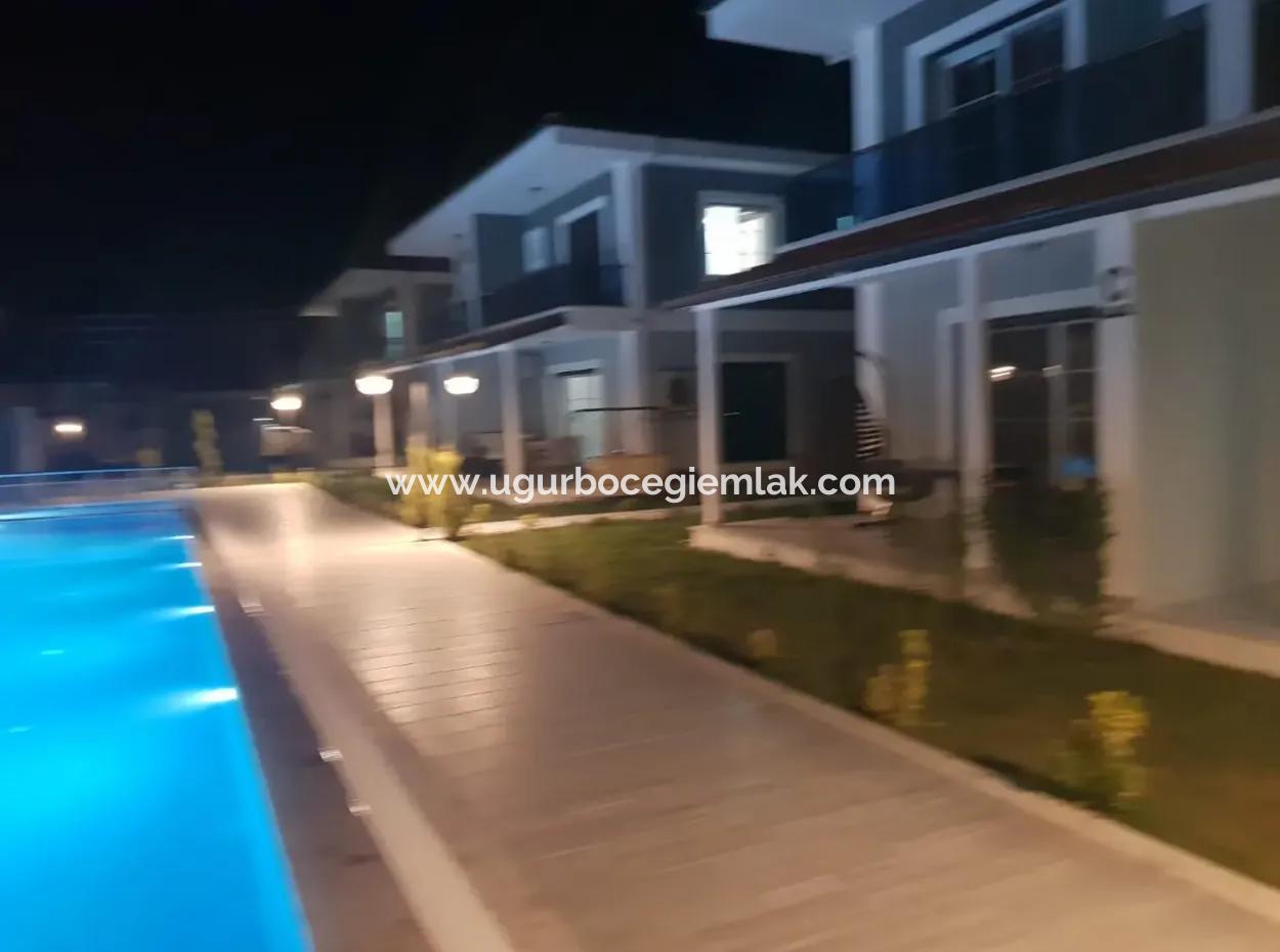 Villa Zum Verkauf In Dalaman Angrenzenden Null