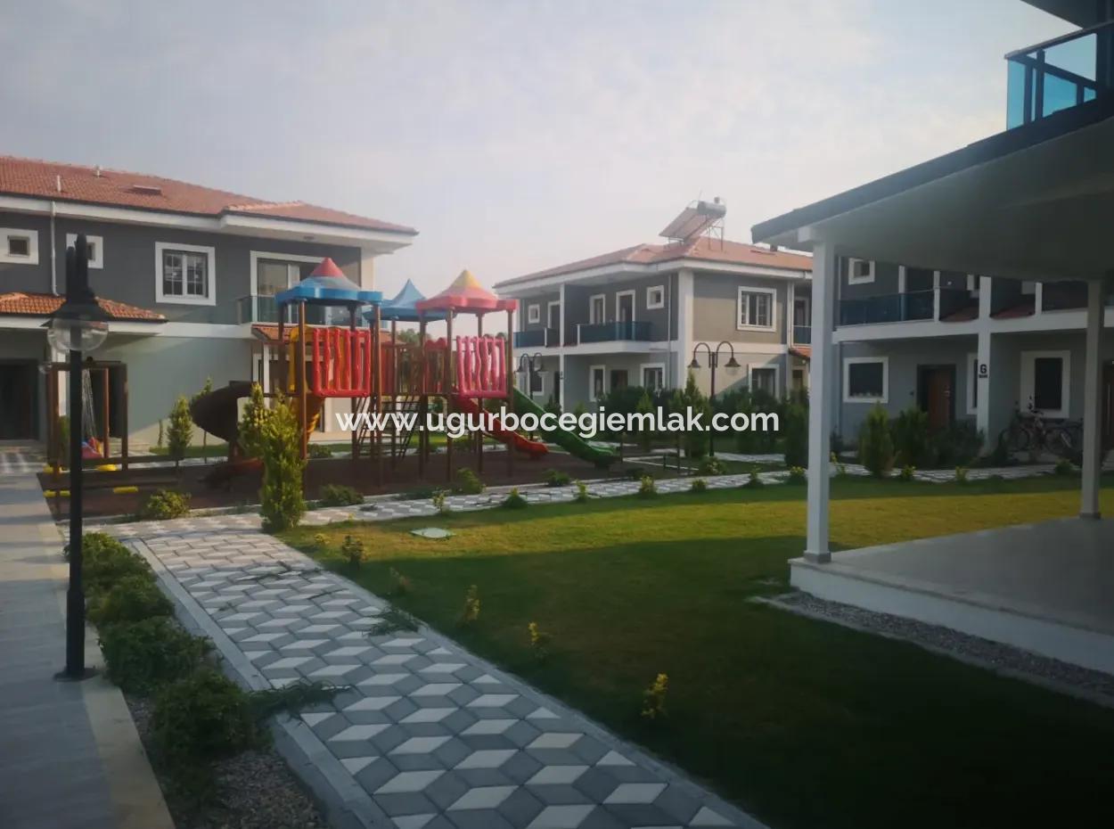 Villa Zum Verkauf In Dalaman Angrenzenden Null