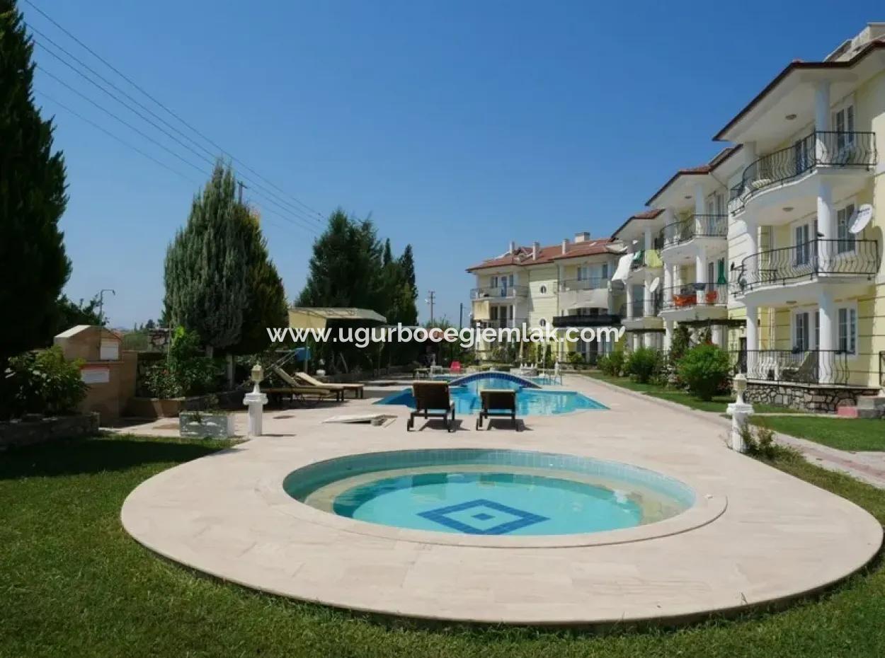 Dach-Duplex In Einem Komplex Im Viertel Dalaman Altintas