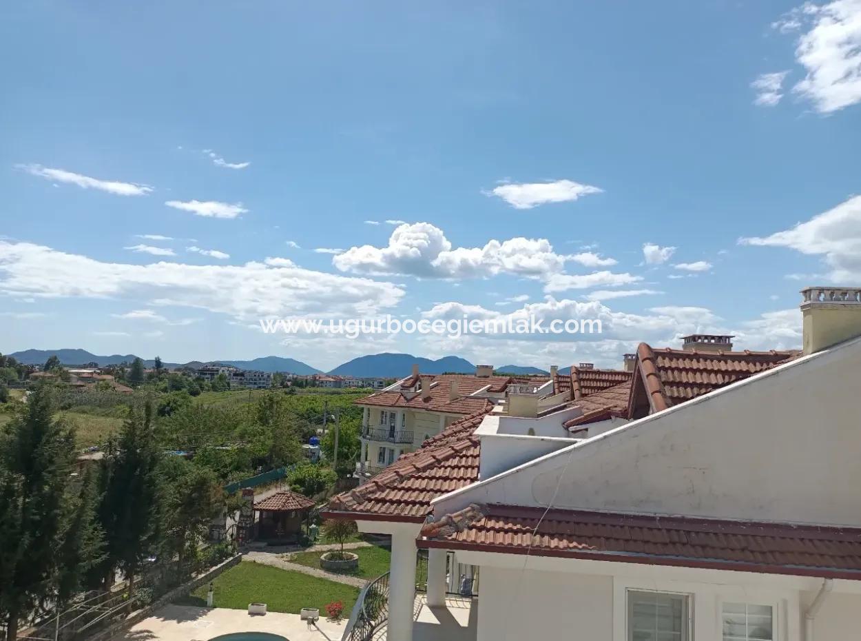 Dach-Duplex In Einem Komplex Im Viertel Dalaman Altintas