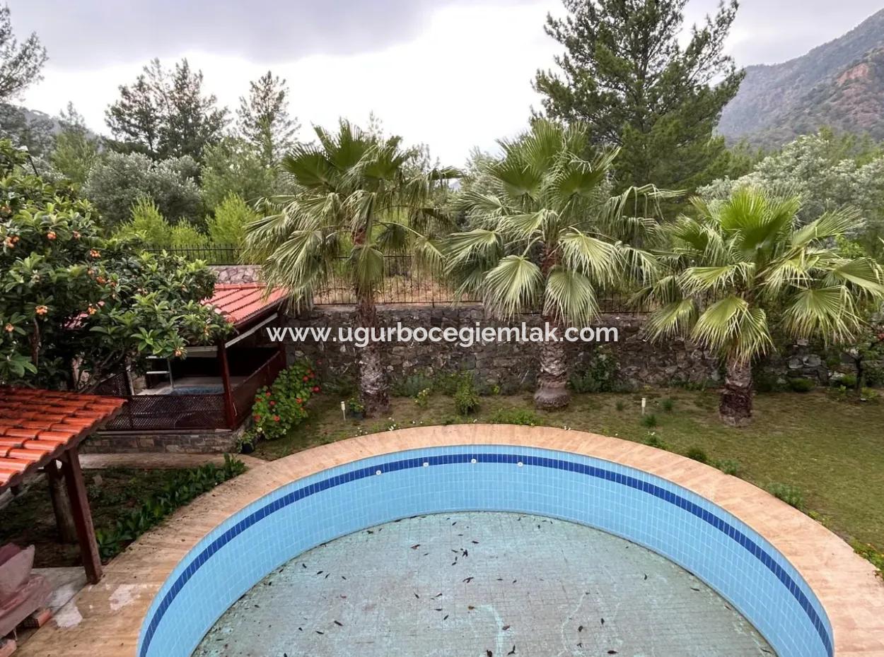 2 Villen Zum Verkauf Auf Einem 1500M2 Grossen Grundstück In Akkaya