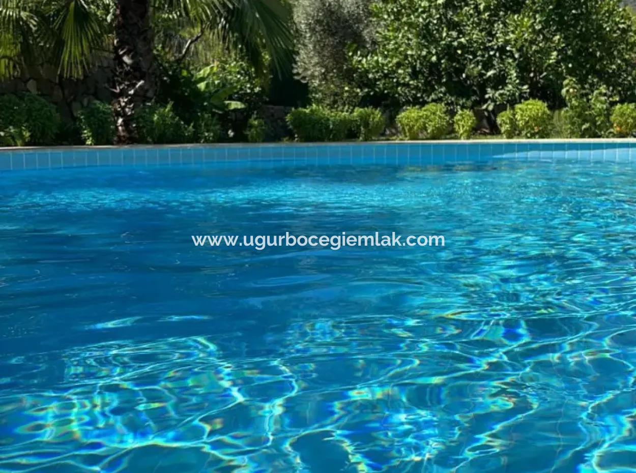 2 Villen Zum Verkauf Auf Einem 1500M2 Grossen Grundstück In Akkaya