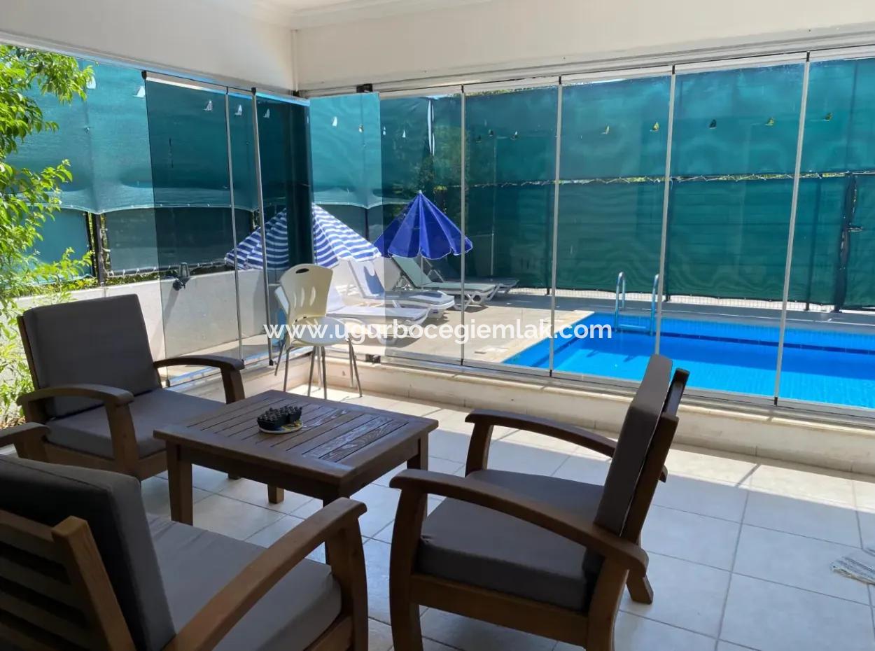 Abgetrennt In Dalaman Karaçali 4 1 Triplex Zum Verkauf