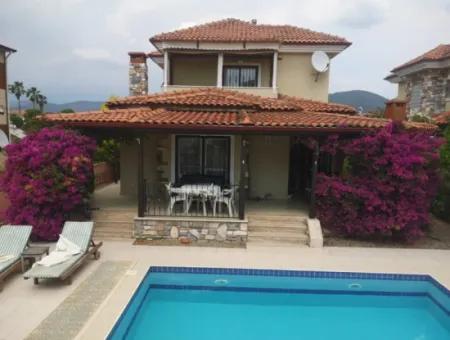 Möblierte Villa Mit Pool In Dalaman Altintas