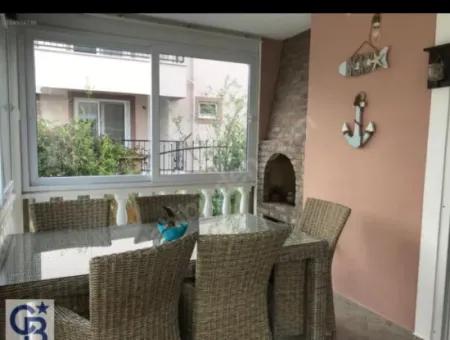 Doppel-Triplex-Villa Mit Pool Im Stadtteil Dalaman Karacali