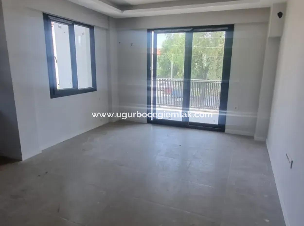 Huge Opportunity Not To Be Missed!! 2 1 Apartments