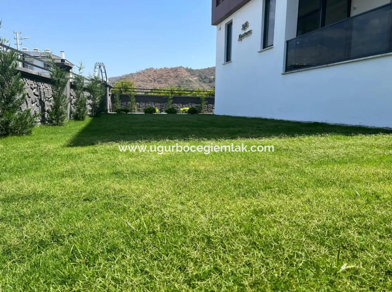 Inside The Altins. 3 1 Satilik Daire