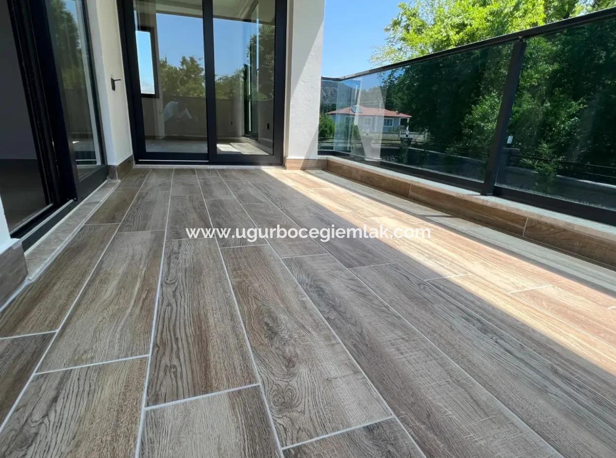 Inside The Altins. 3 1 Satilik Daire