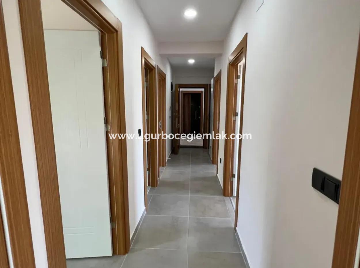 Inside The Altins. 3 1 Satilik Daire