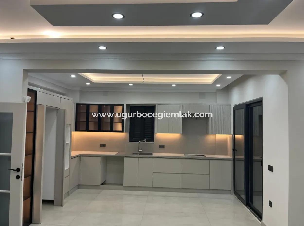 Detached 4 1 Villa For Sale In Karaçali