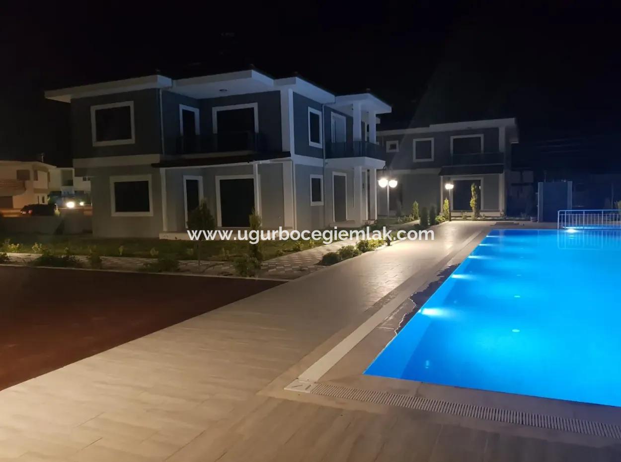 Dalaman'da Satılık Bitişik Nizam Sıfır Villa