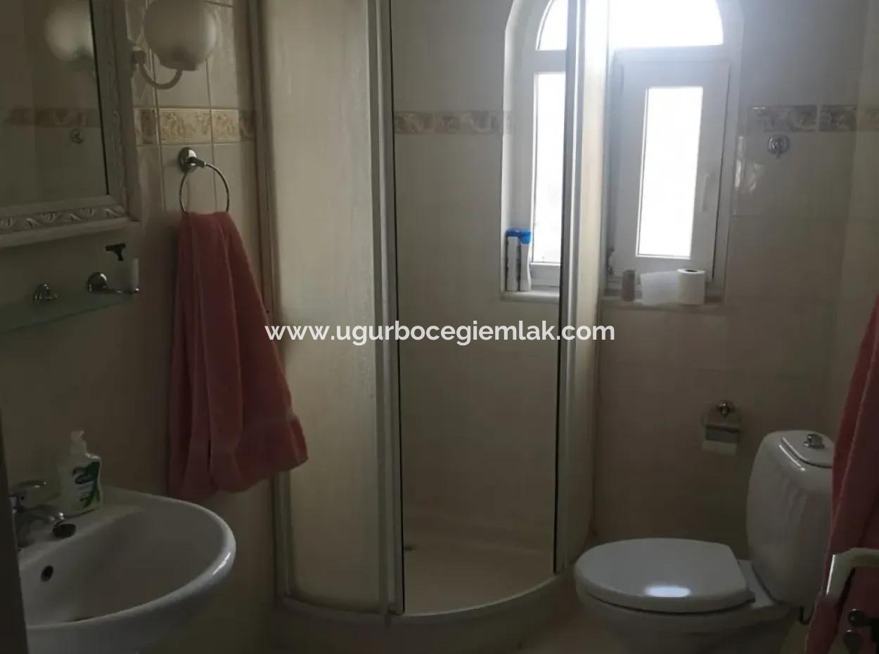 Karaçalı Mahallesinde Yarı Dubleks Villa Satılık