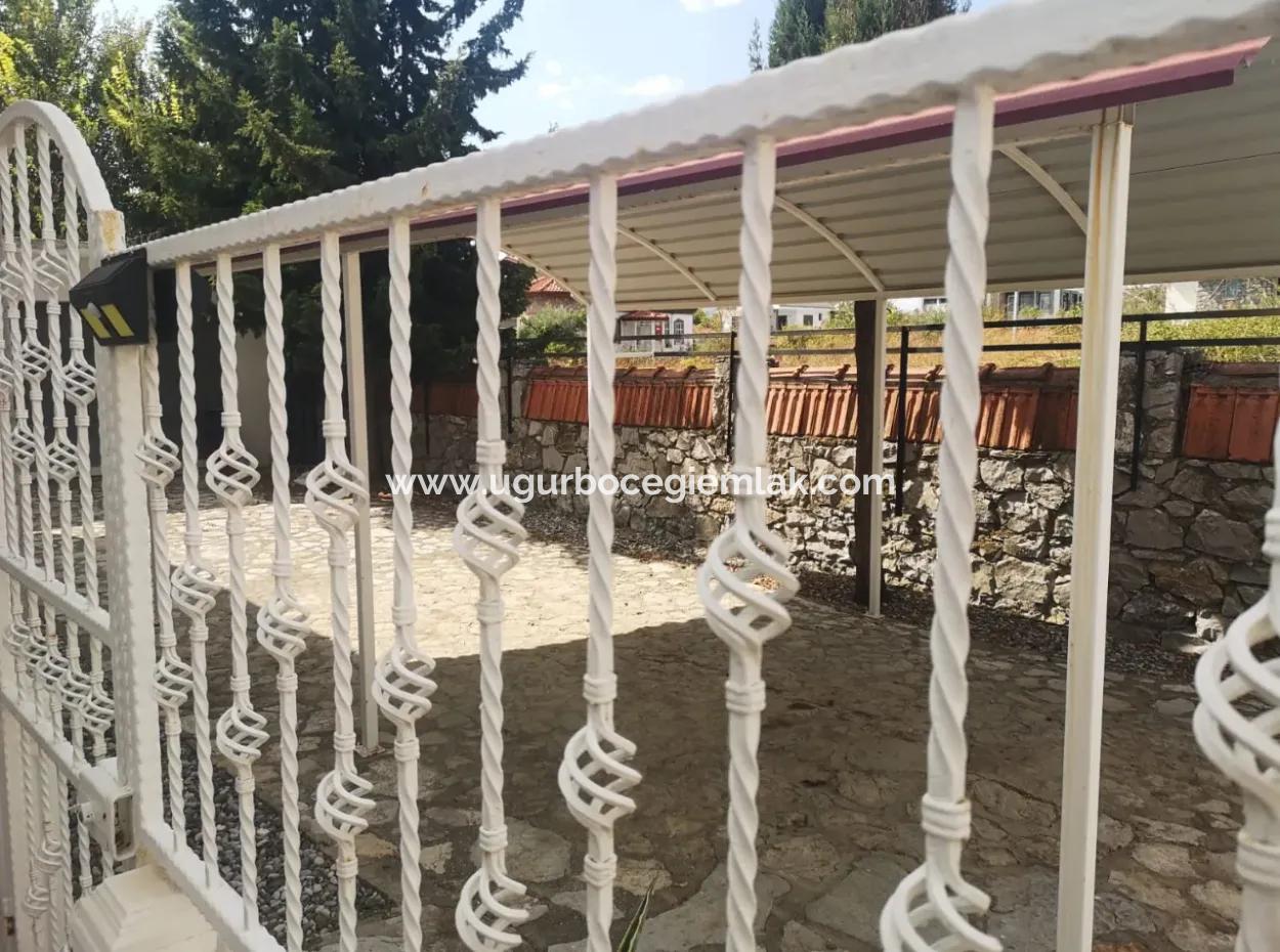 Karaçalı Mahallesinde Yarı Dubleks Villa Satılık