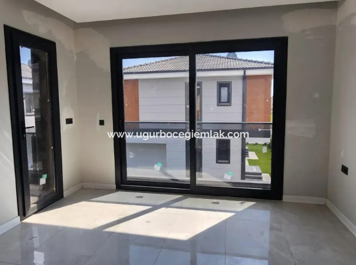 Dalaman  Söğütlüyurt Mevkiinde Eşsiz Peyzajıla 3+1 Villa