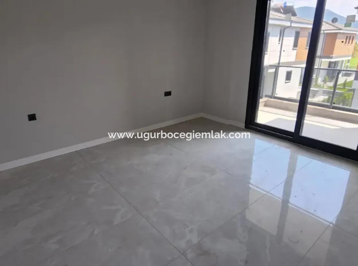 Dalaman  Söğütlüyurt Mevkiinde Eşsiz Peyzajıla 3+1 Villa