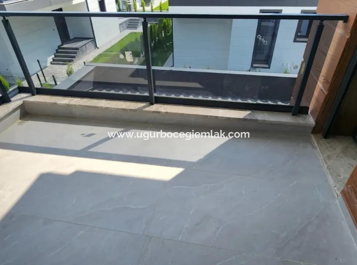 Dalaman  Söğütlüyurt Mevkiinde Eşsiz Peyzajıla 3+1 Villa