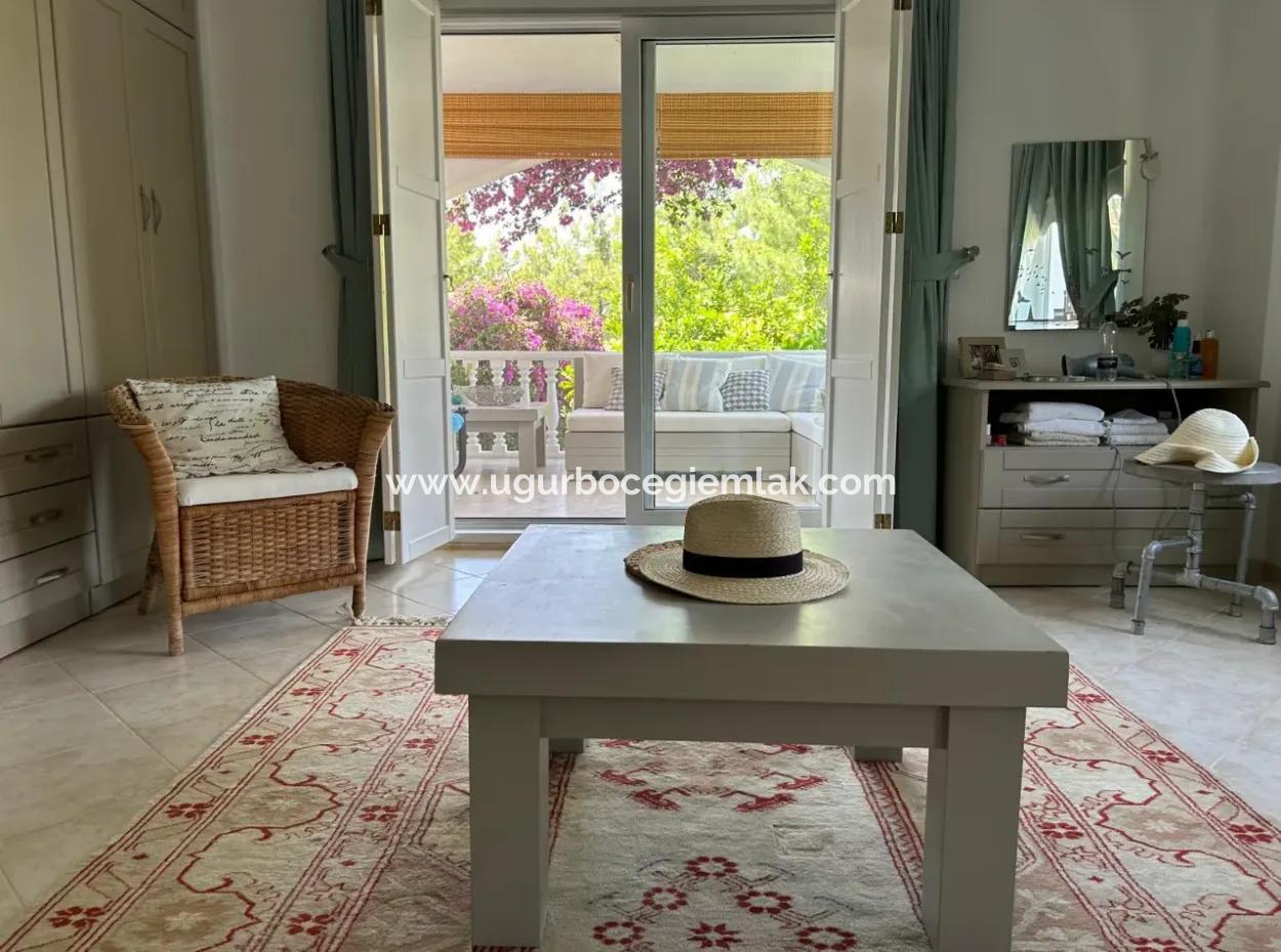 Dalaman, Akkaya Vadisi - Çarpıcı 4 Yatak Odalı Villa