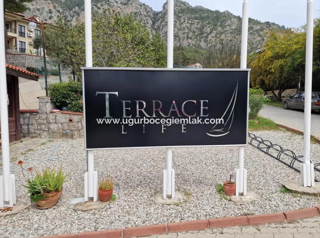 Göcek'te Site İçerisin De 4+1 Satılık Villa