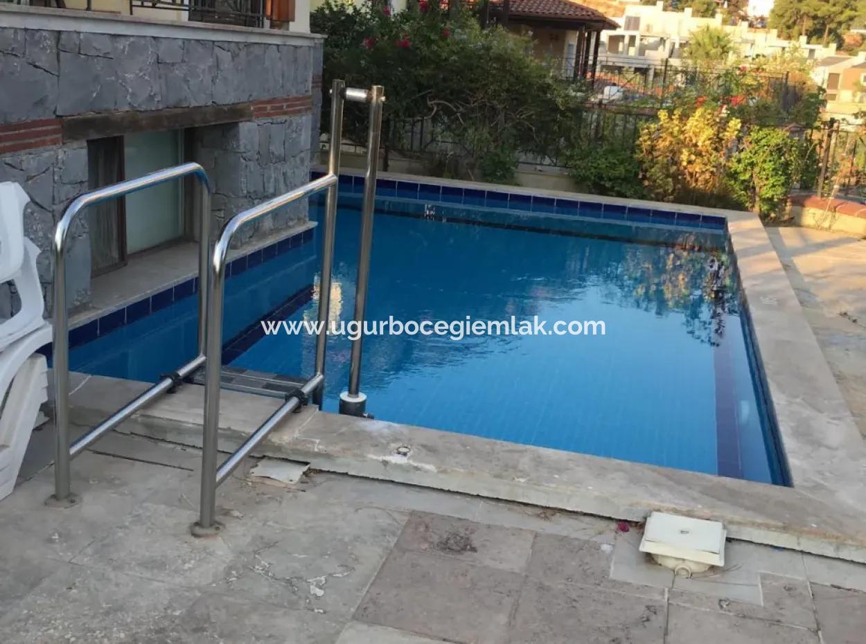 Göcek'te Site İçerisin De 4+1 Satılık Villa