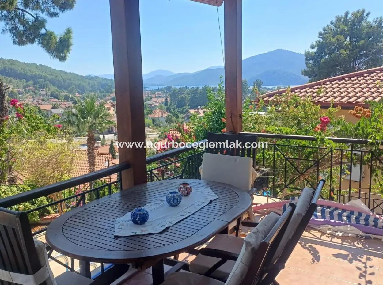 Göcek'te Site İçerisin De 4+1 Satılık Villa