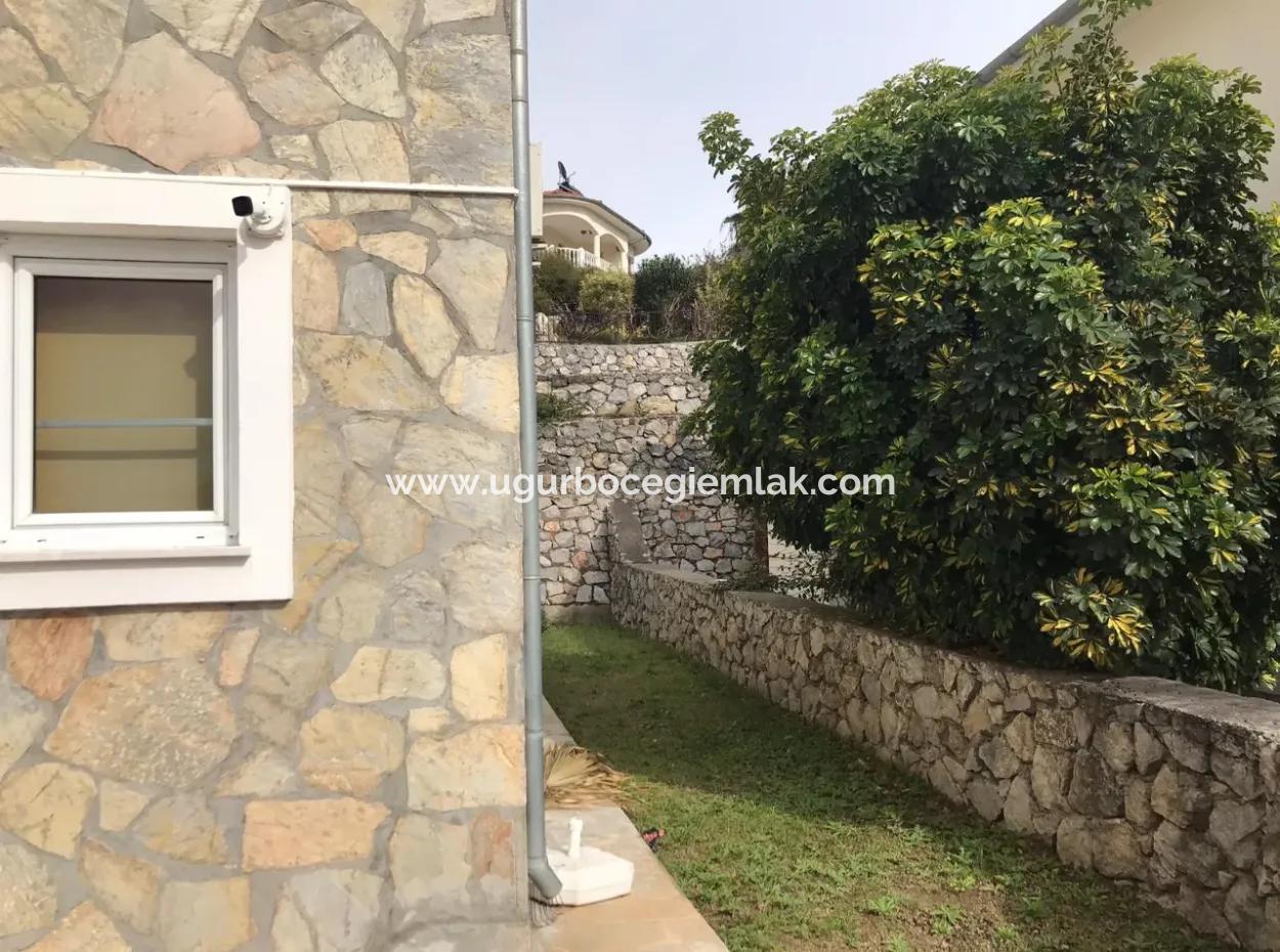 Gürköy Mevkiin De  Tasarım Harikası 3+1 Satılık Villa