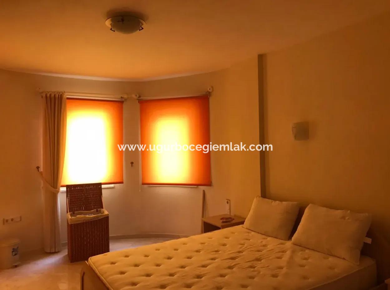 Gürköy Mevkiin De  Tasarım Harikası 3+1 Satılık Villa