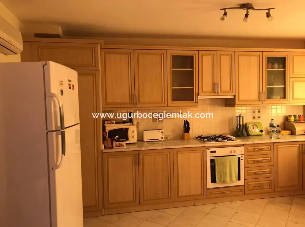 Gürköy Mevkiin De  Tasarım Harikası 3+1 Satılık Villa