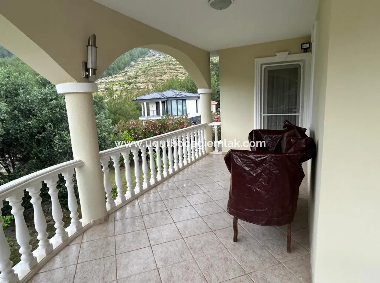 Akkayada 1500M2 Arsanın İçerisinde 2 Adet Satılık Villalar