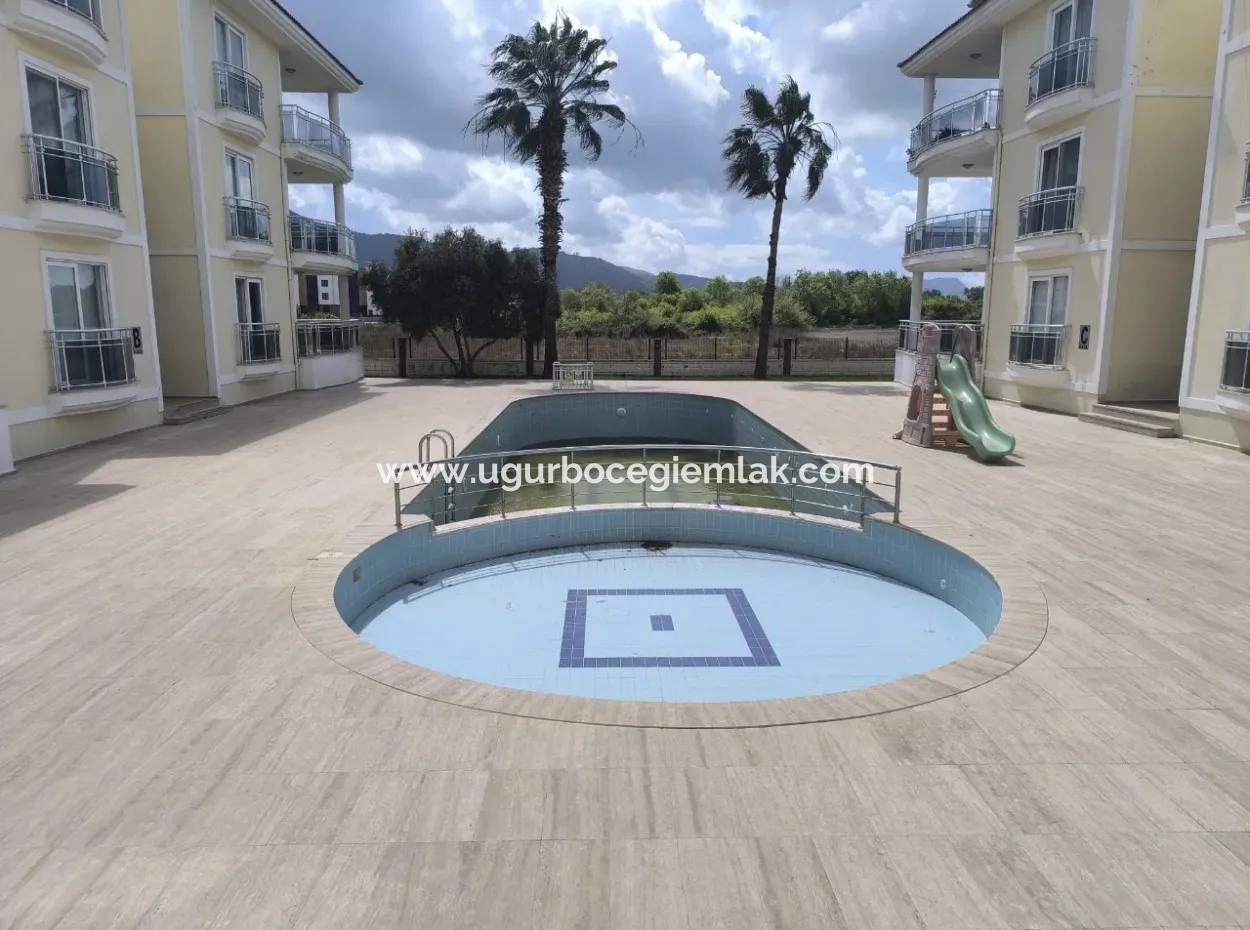 Dalaman Merkez Mah.havuzlu Site İçinde Satılık 3+1 Daire