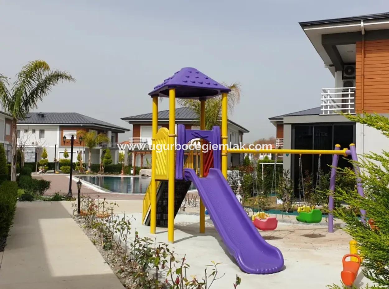 Karaçalı Da Site İçerisinde Satılık 2+1 İkizvilla