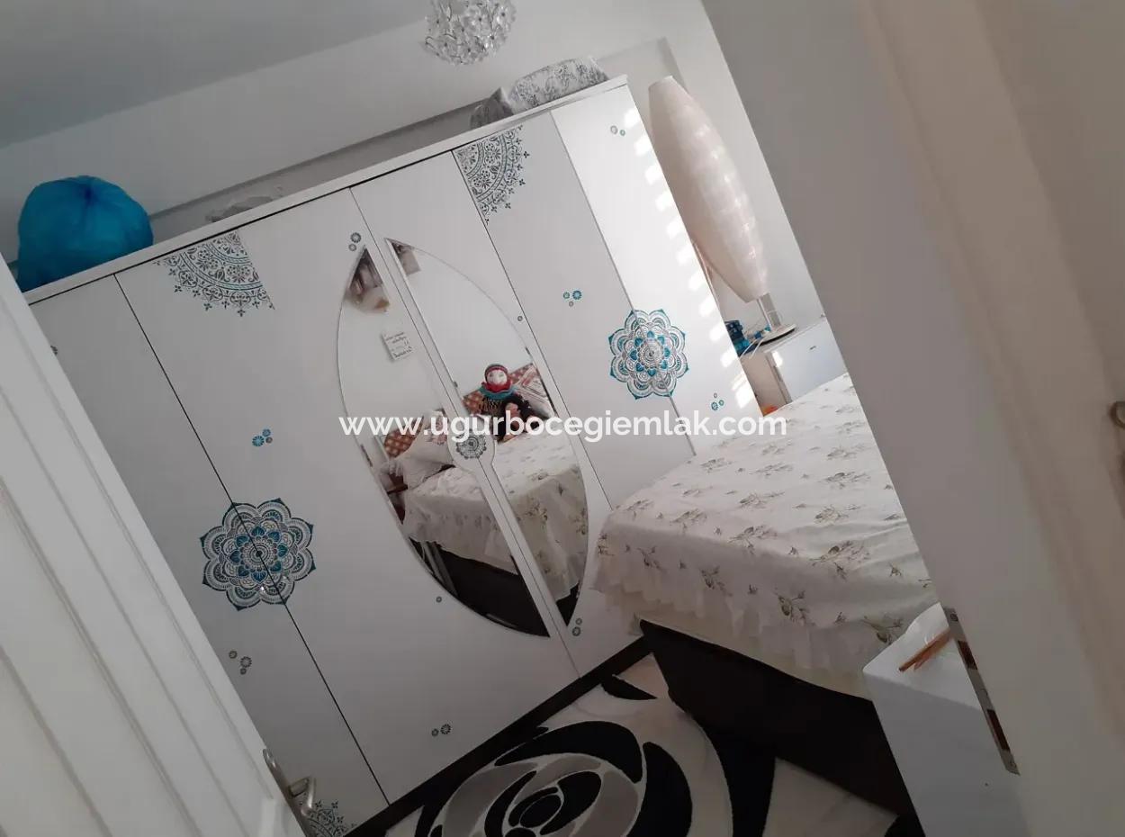 Dalaman Günlüklü Sitesin De Havuzlu Satılık Daire