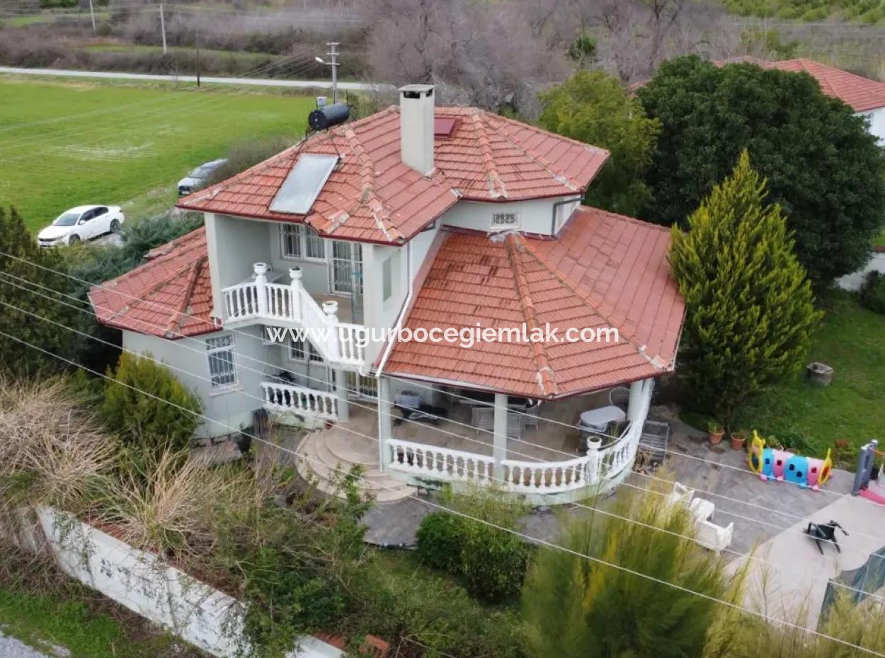 Dalaman Altıntas Mah. Kaçırılmayacak Konumda 4+1 Müstakil Villa