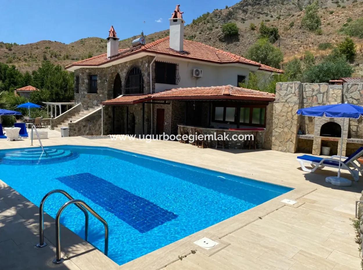 Dalaman 'In Gözde Bölgesi Atakentte 4+1 Satılık Villa