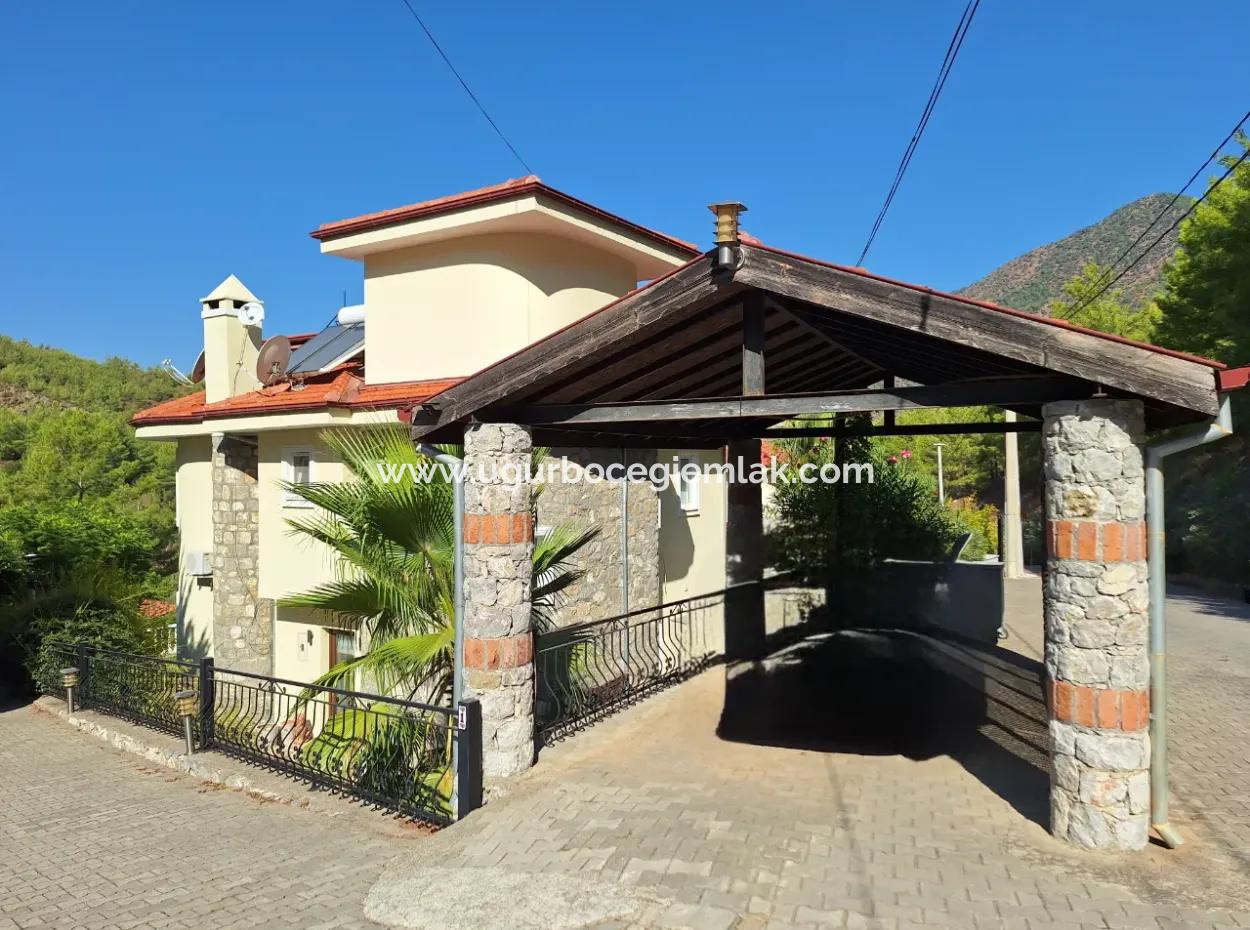 Dalaman, Akkaya Vadisi - Şık 4 Yataklı Villa