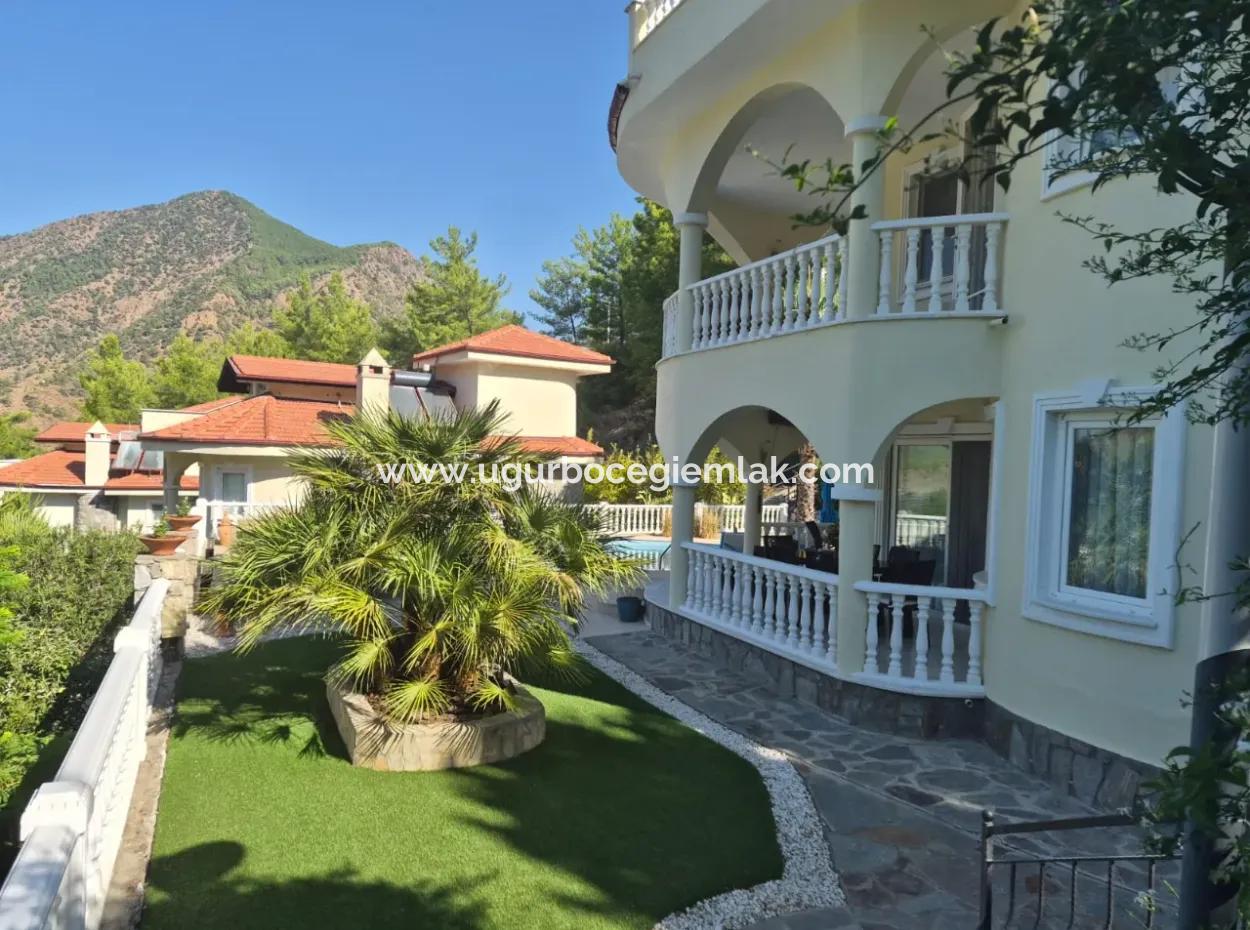 Dalaman, Akkaya Vadisi - Şık 4 Yataklı Villa