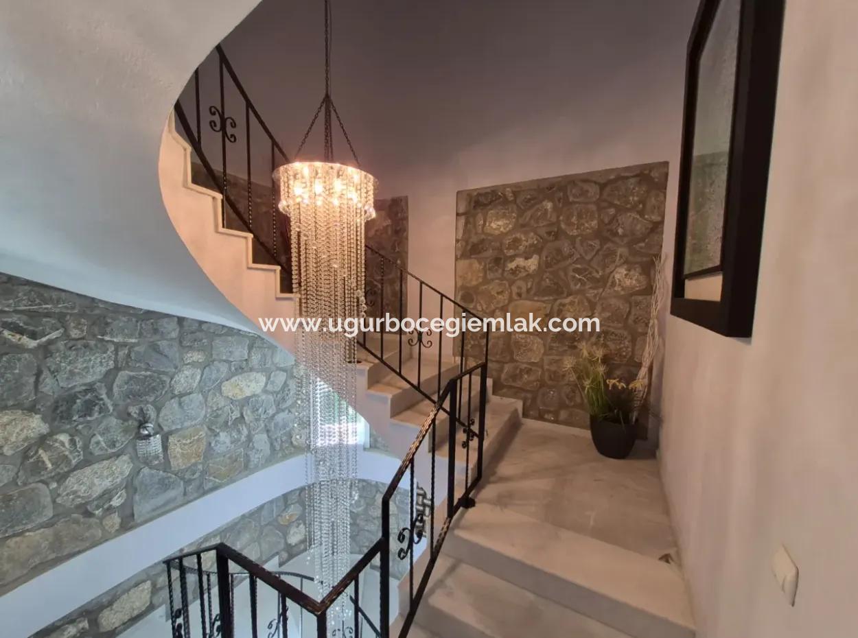 Dalaman, Akkaya Vadisi - Şık 4 Yataklı Villa