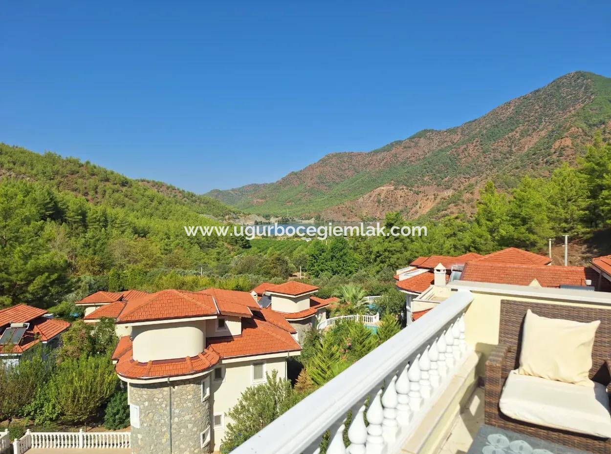 Dalaman, Akkaya Vadisi - Şık 4 Yataklı Villa