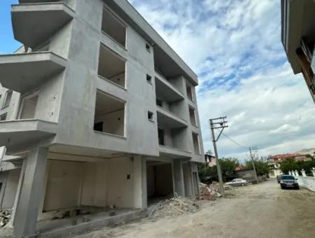 Dalaman Altıntas  Mahallesinde  İnşaattan  1+1 Satılık Daire