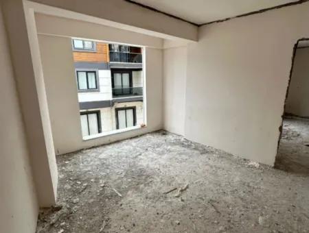 Dalaman Altıntas  Mahallesinde  İnşaattan  1+1 Satılık Daire