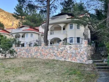 Dalaman Akkaya Da 4+1 Eşyalı Satılık Villa