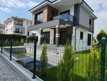 Dalaman  Söğütlüyurt Mevkiinde Eşsiz Peyzajıla 3+1 Villa