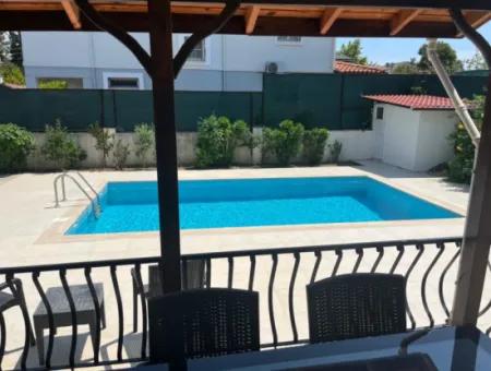 Dalaman Karaçalı Mahallesinde Havuzlu 3+1 Satılık Villa
