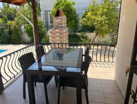 Dalaman Karaçalı Mahallesinde Havuzlu 3+1 Satılık Villa