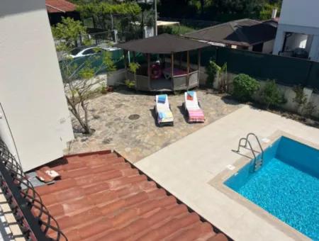 Dalaman Karaçalı Mahallesinde Havuzlu 3+1 Satılık Villa