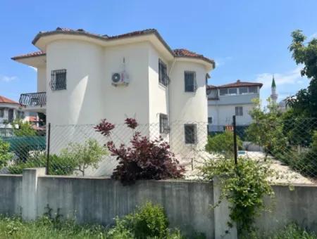 Dalaman Karaçalı Mahallesinde Havuzlu 3+1 Satılık Villa