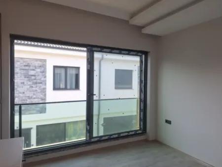 Karaçalı Da Site İçerisinde 3+1 Lüks İkiz Villalar