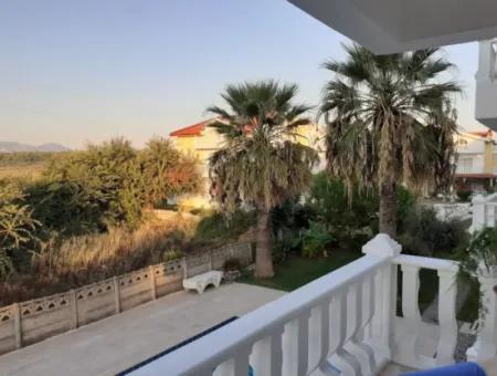 Dalaman Günlüklü Sitesin De Havuzlu Satılık Daire
