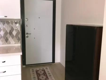 Hürriyet Mahallesin De Satılık Geniş 1+1 Daire
