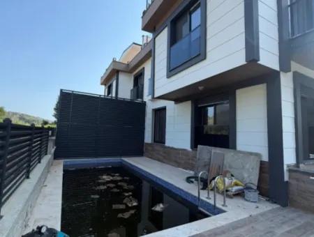 Dalaman Karaçalı Da Satılık 4+1 İkizvilla
