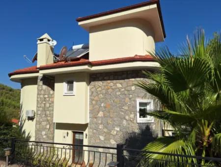 Dalaman, Akkaya Vadisi - Şık 4 Yataklı Villa
